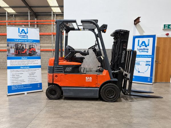 Toyota 72V Electric Fork Lift - Main image