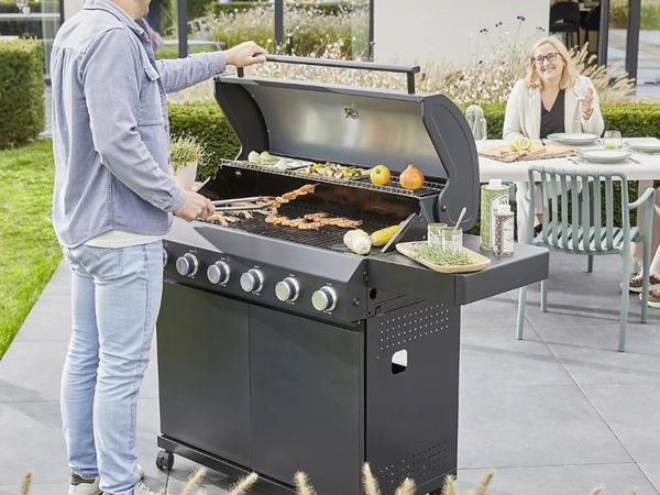 GoodHome Praden 6-Burner Gas BBQ - Like New (Used) - Main image