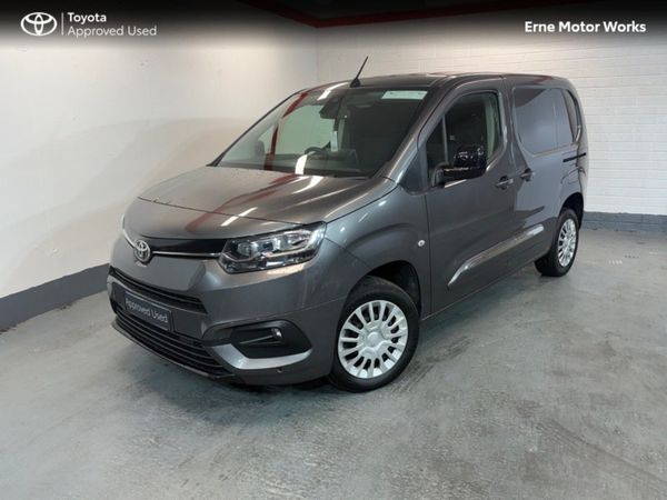 Toyota Proace City 1.5 GX SWB 1000KG REDUCED -500 - Main image