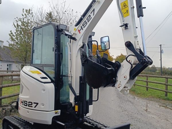 2.7ton and 2ton diggers.   Clearance sale! - Main image