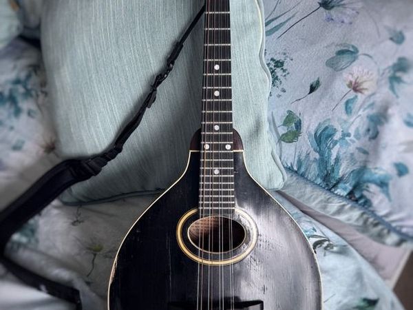 1920s Gibson "Snakehead" A-Style Mandolin (Blacktop) w/ Original Hard Case - Main image
