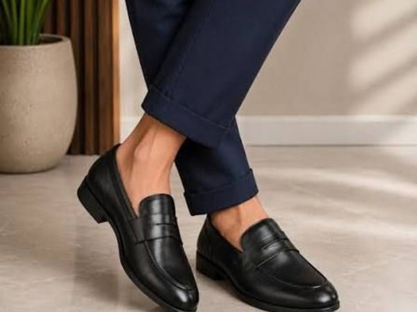 Mens Original Genuine Black Leather Loafer Shoes - Main image