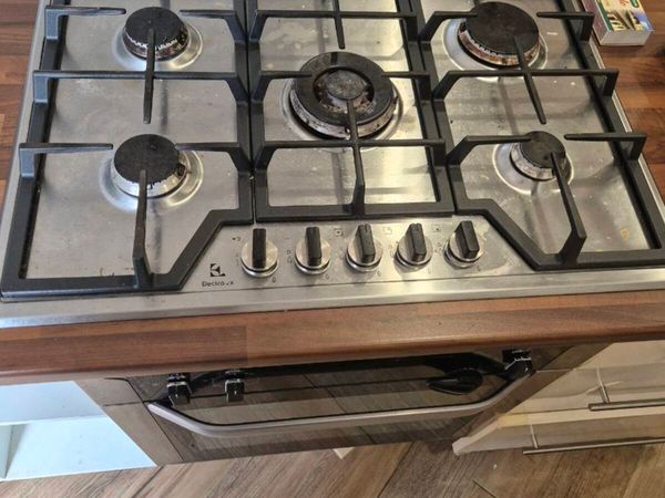 Hobs and oven - Main image