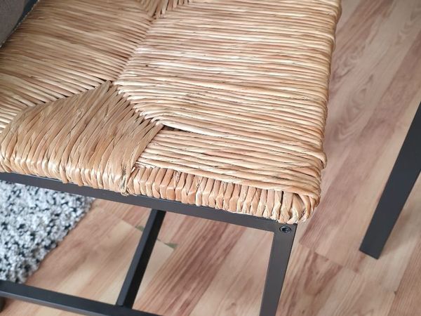 Dining table and chairs - Main image