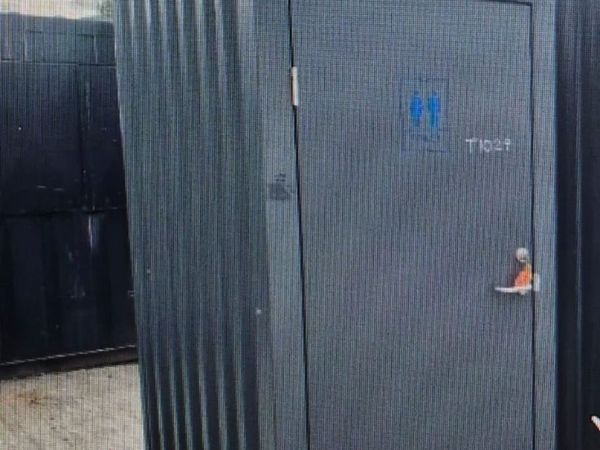 Portable toilet unit - Main image