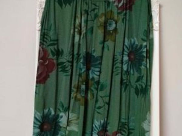 Made I Italy top. New with tag's. Free size. Fits - Main image