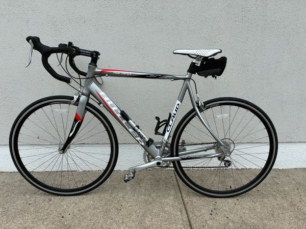 Claude Butler Bicycle 27 inch wheels. 18 speed. - Main image