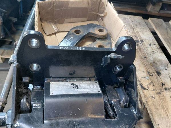 Cnh TM T7 T7040 hitches.. - Main image