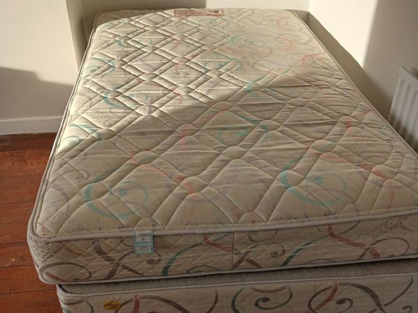 Beds free to take away - Main image