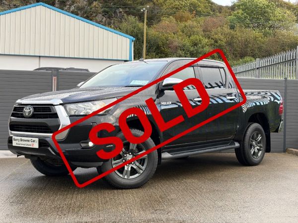 Toyota Hilux 2.8 DOUBLE CAB SR5 4DR - Main image