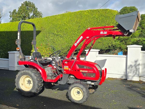 Compact tractor - Main image
