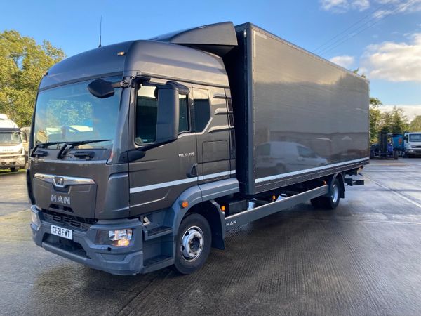 2021 MAN TGL 12-220 sleeper cab - Main image