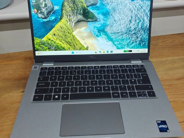 Dell Latitude 5330 Laptop | i5 (12th gen) | 16GB | - Main image