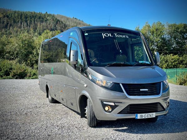 Coach - Main image