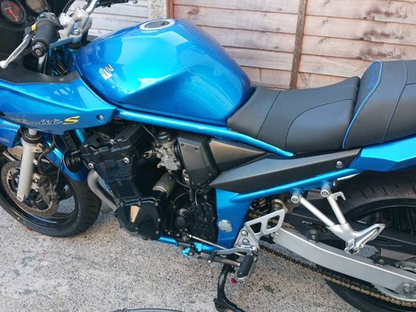 Suzuki bandit 650 custom  made seat - Main image