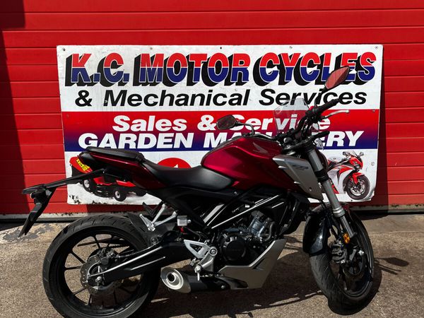 Honda CB 125R - Main image