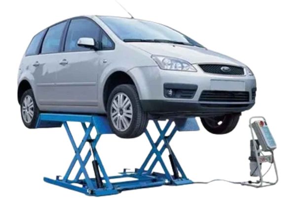 Ravaglioli Mid Rise 3.2 Ton Vehicle Lift - Main image