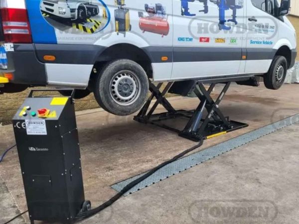 Taranto 3.5 Ton Mid Rise Auto Garage Lift - Main image