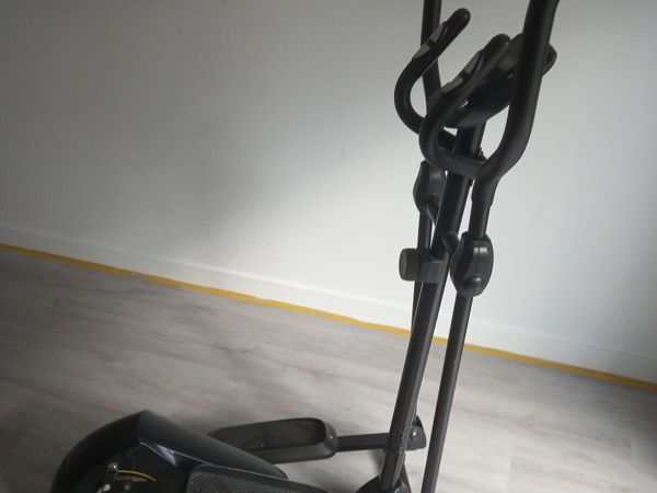 Max Fit Elliptical Cross Trainer for Sale – €100 M - Main image
