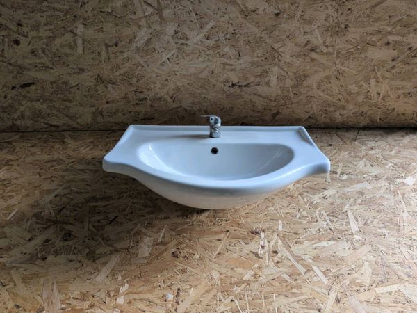 Bathroom sink - Main image