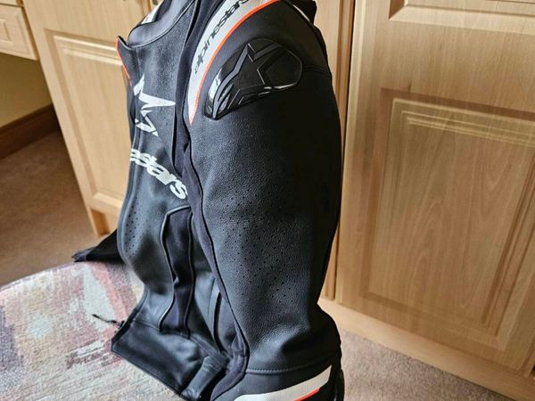 Helmet and Jacket - Main image
