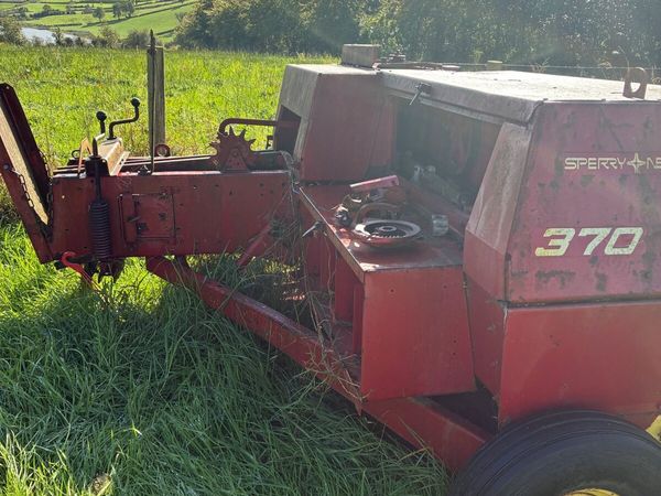 New Holland Baler - Main image