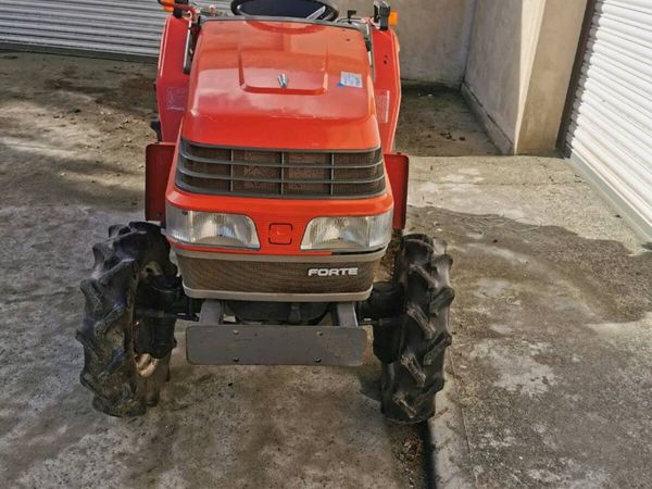 Yanmar F. 6 compact tractor and rotavator - Main image