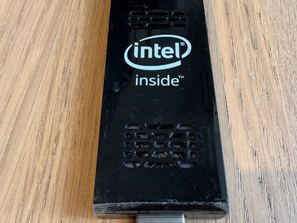 Intel Compute Stick x2, Windows Needs Reinstall - Main image