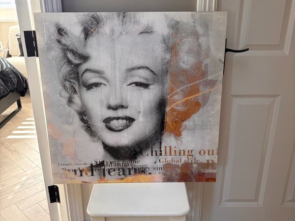 Marlyn Monroe Glass Wall Art - Black, White & Gold - Main image