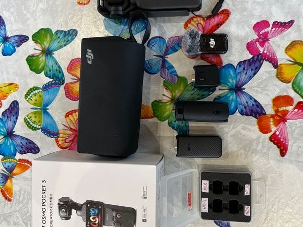 DJI Pocket 3 Creator Combo - Main image