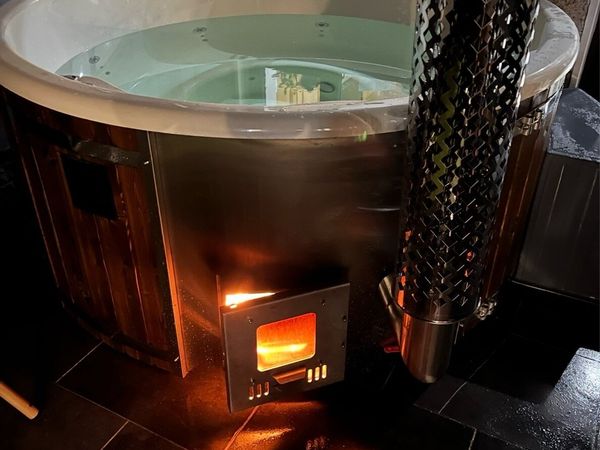 Wood fired hot tub - Main image