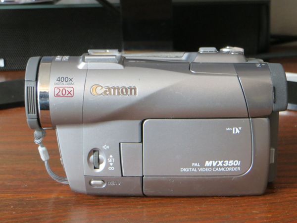 Canon MVX 350i mini DV camcorder - Main image
