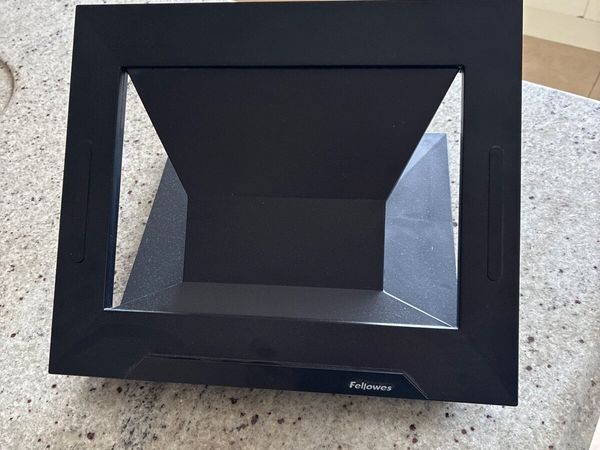 Laptop riser - Main image