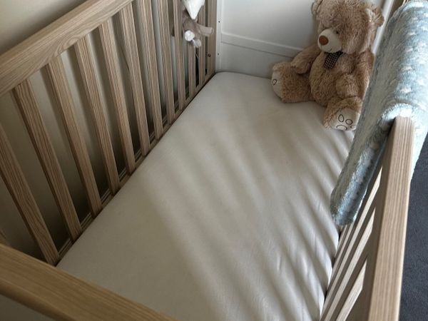 Baby cot - Main image