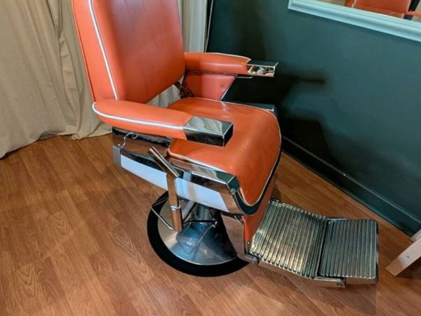 REM Barber Chair for sale - Main image