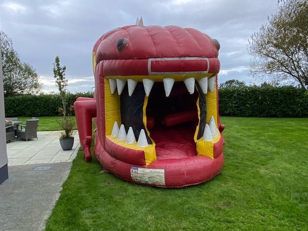 Bouncy castle - Main image