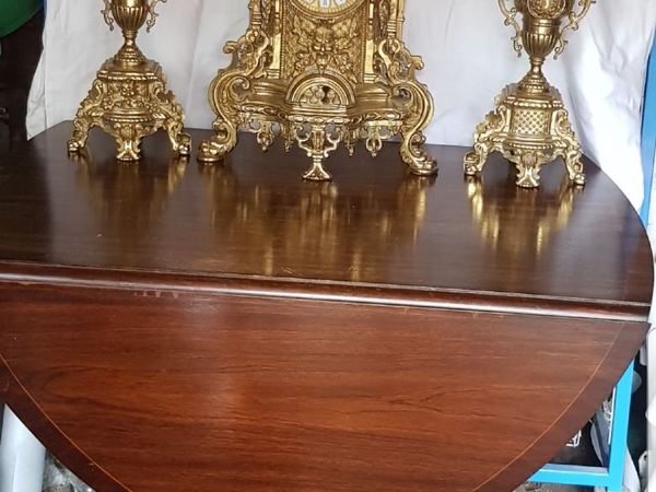 Antique drop leaf table - Main image