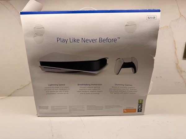 PS5 disc edition, boxed - Main image