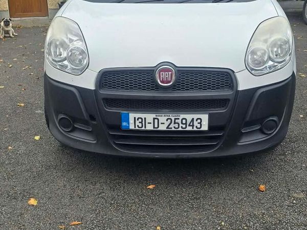2013 fiat dolbo doe 8/27 tax 3/27 read ad - Main image