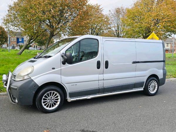 Nissan Primstar 1.9 6 speed Tax 04/27 Doe 08/27 - Main image
