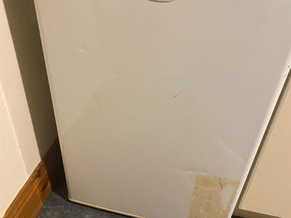Small under counter fridge - Main image