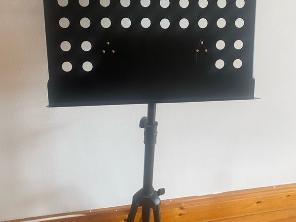 Music stands - Main image