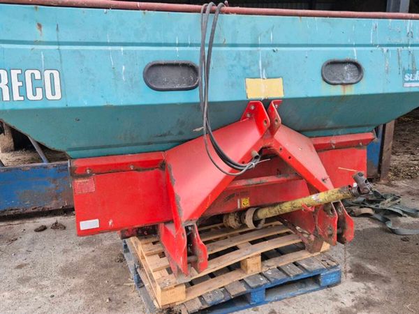 Sulky fertilizer spreader - Main image