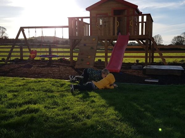 Swing set and Playhouse - Main image