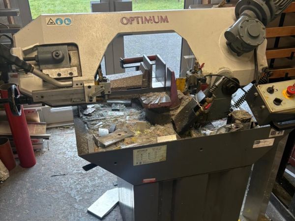 Ex school swivel head bandsaw - Main image