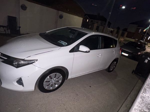 Toyota auris - Main image