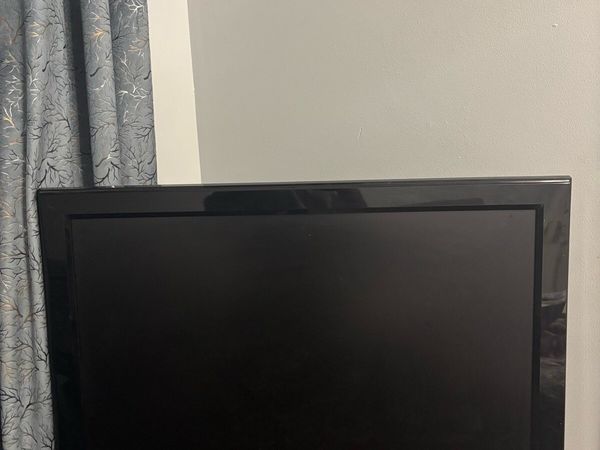 LG TV - REMOTE & HDMI CABLE INCLUDED - Main image