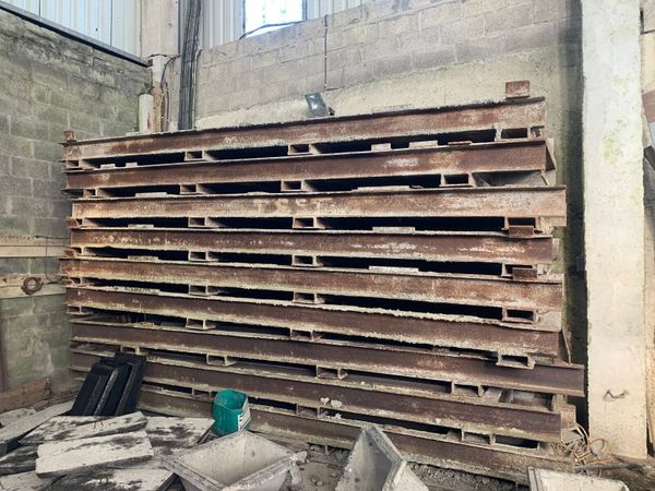 Cattle slat moulds - Main image