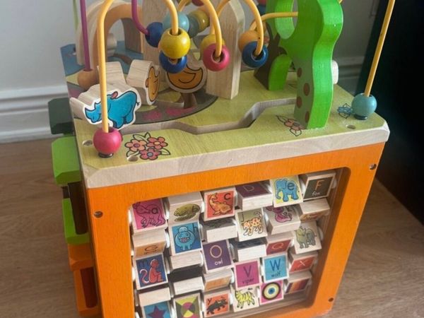 Activity cube - Main image