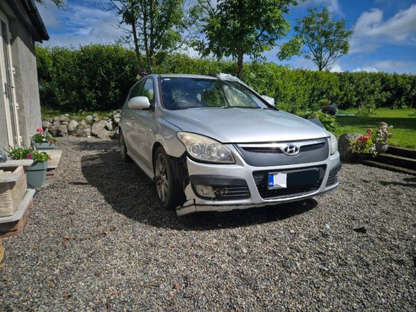 2010 Hyundai i30 1.6 CRDi 218km - Main image